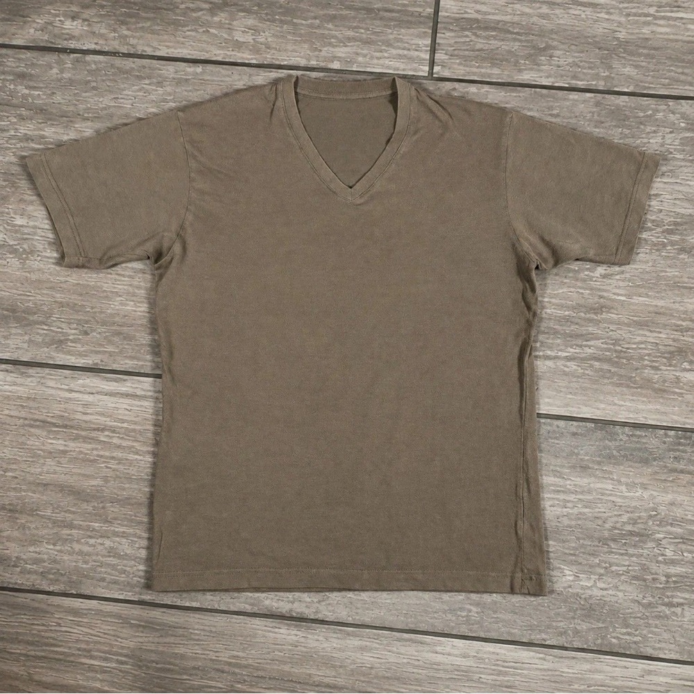 Uniqlo Men's V-Neck Short Sleeve Tee - Taupe Brown